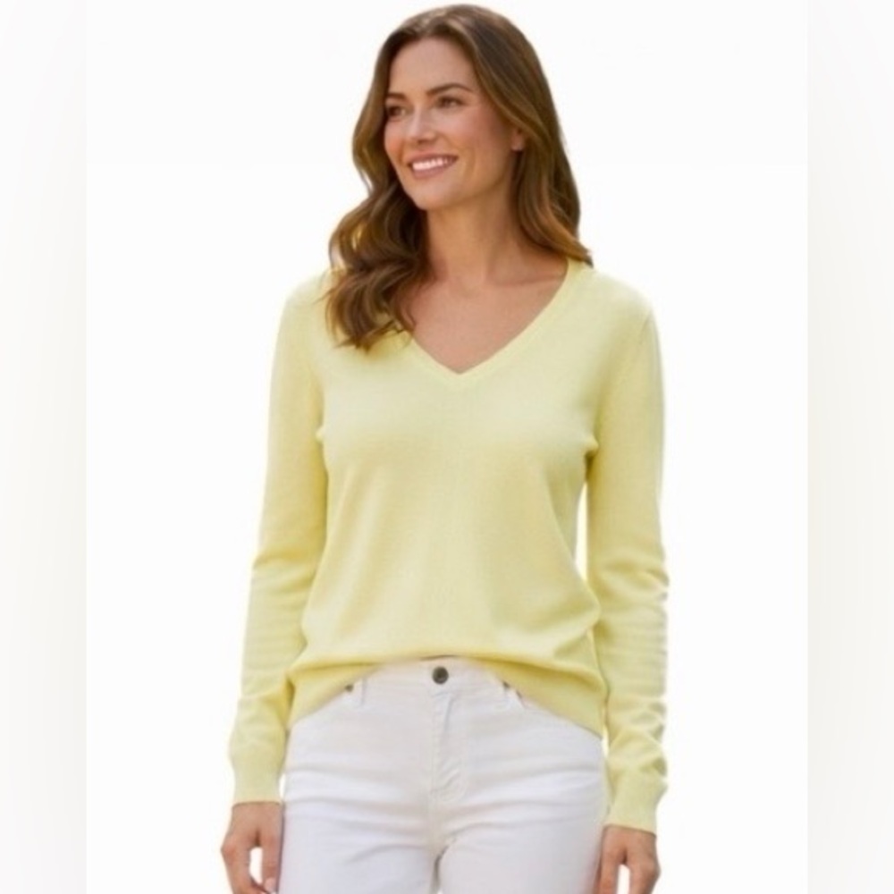 Banana Republic 100% Merino Wool EUC V-Neck Sweater Lime Green M